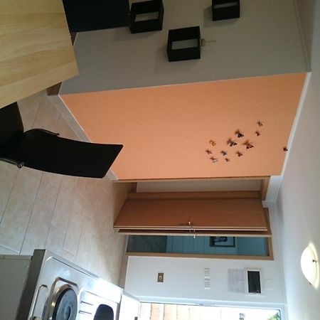 אומאג Apartment Sara מראה חיצוני תמונה