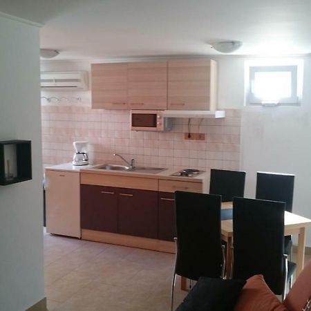 אומאג Apartment Sara מראה חיצוני תמונה